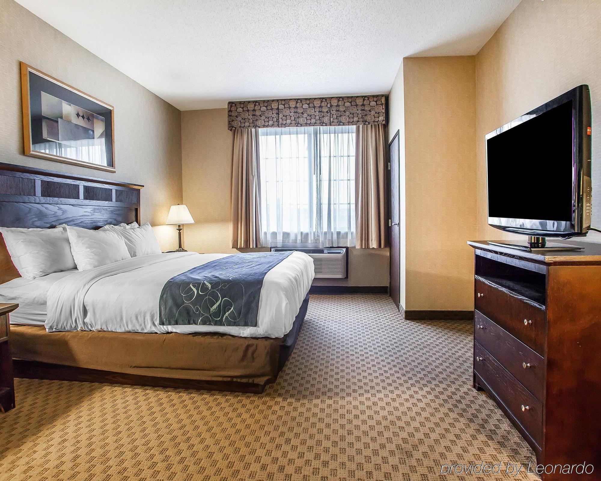 Comfort Suites Cedar Falls Exterior foto